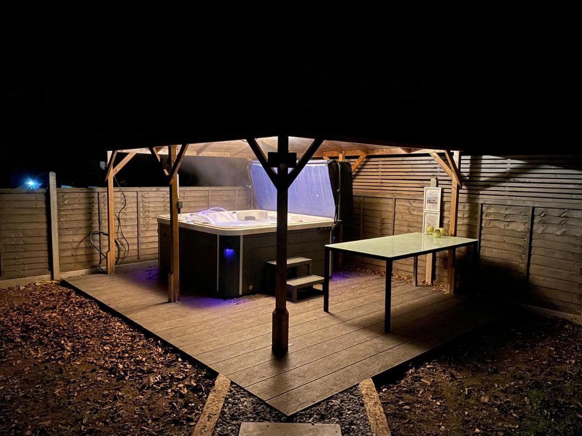 Family And Dog Friendly Luxury 3 Bed Property - With Hot Tub Kirkby Thore Exteriör bild